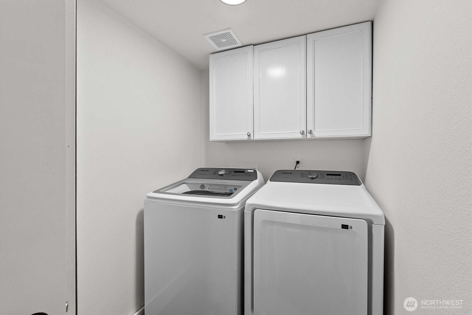 111 Cedar Avenue Property Photo 15