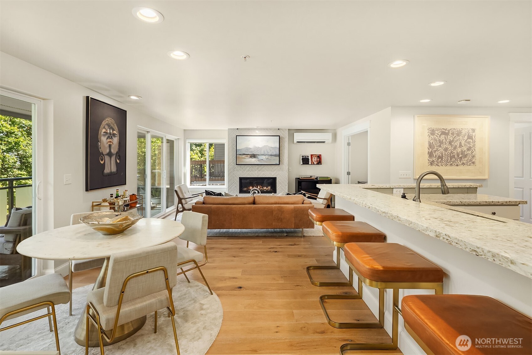 2334 Thorndyke Avenue 301 Property Photo 11