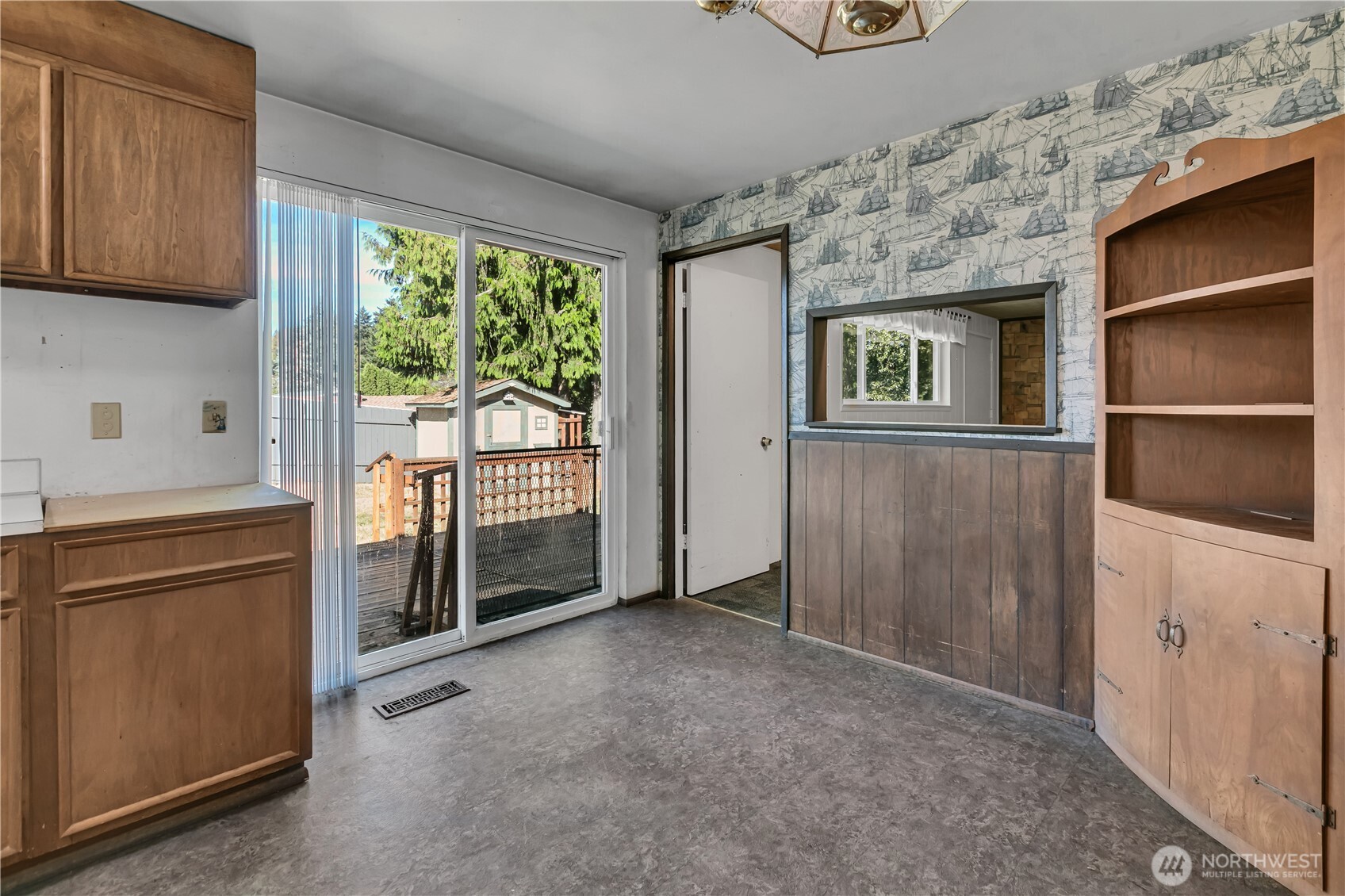 29605 40th Place Property Photo 8