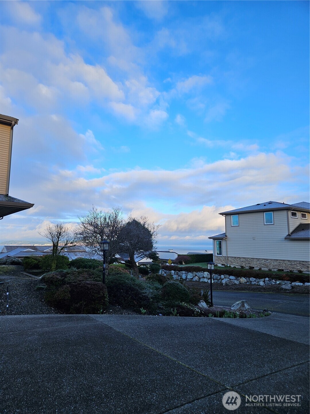 61 Leschi Drive Property Photo 6