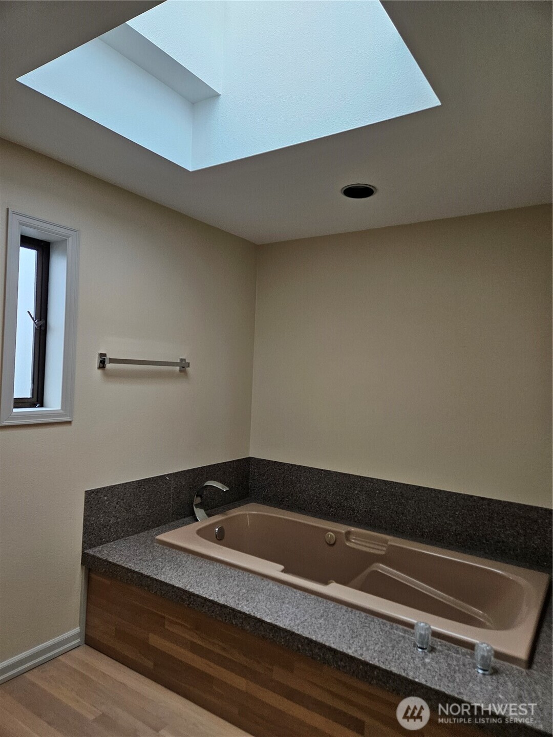 61 Leschi Drive Property Photo 32