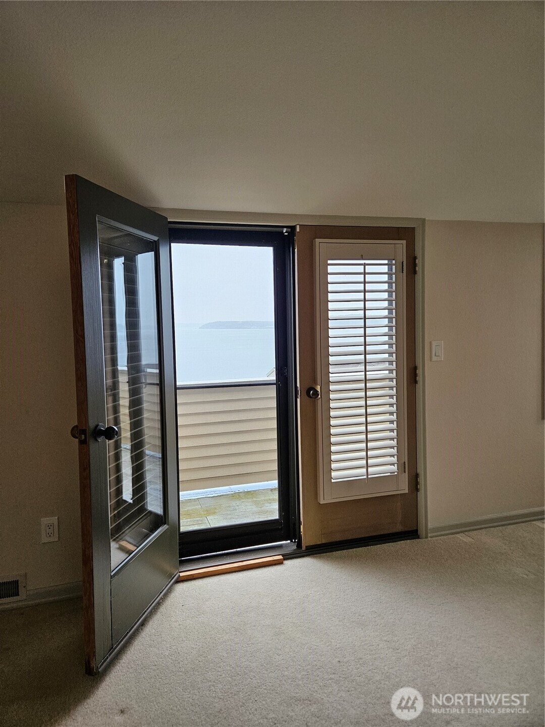 61 Leschi Drive Property Photo 34