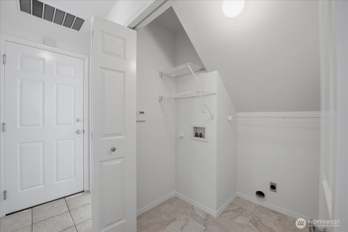 16872 White Mountain Road Property Photo 13