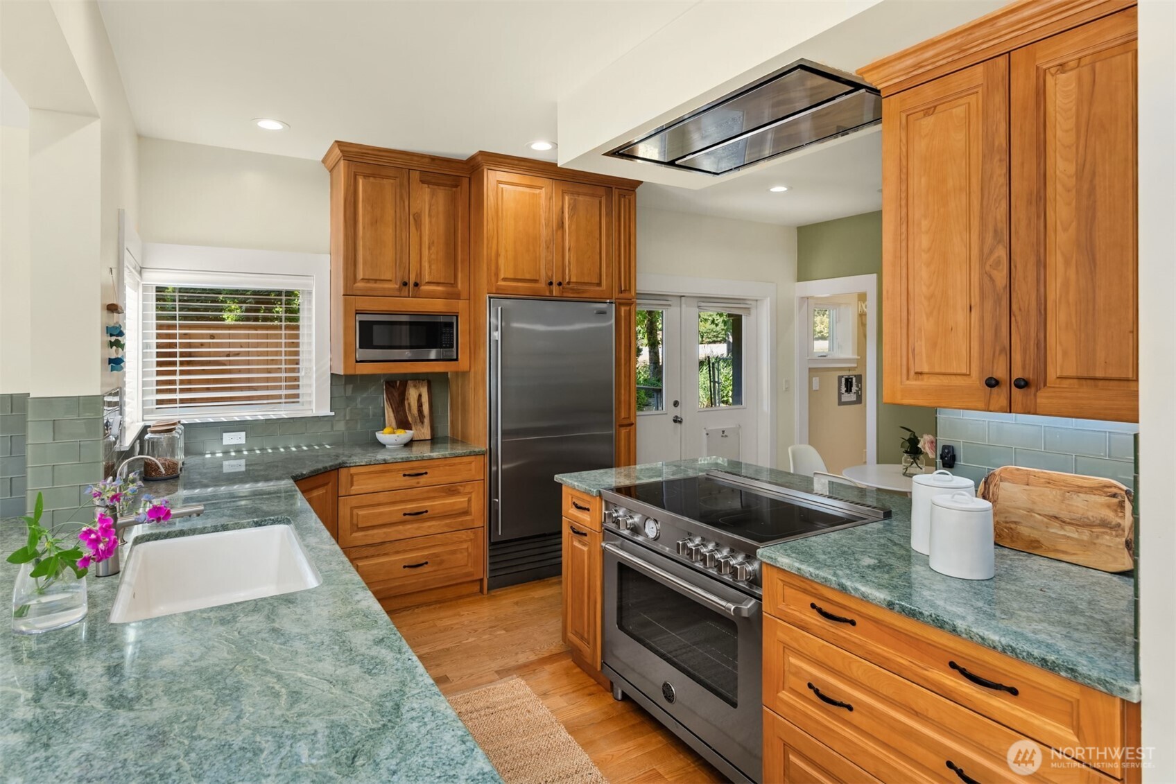 6575 Ne Honeysuckle Lane Property Photo 13