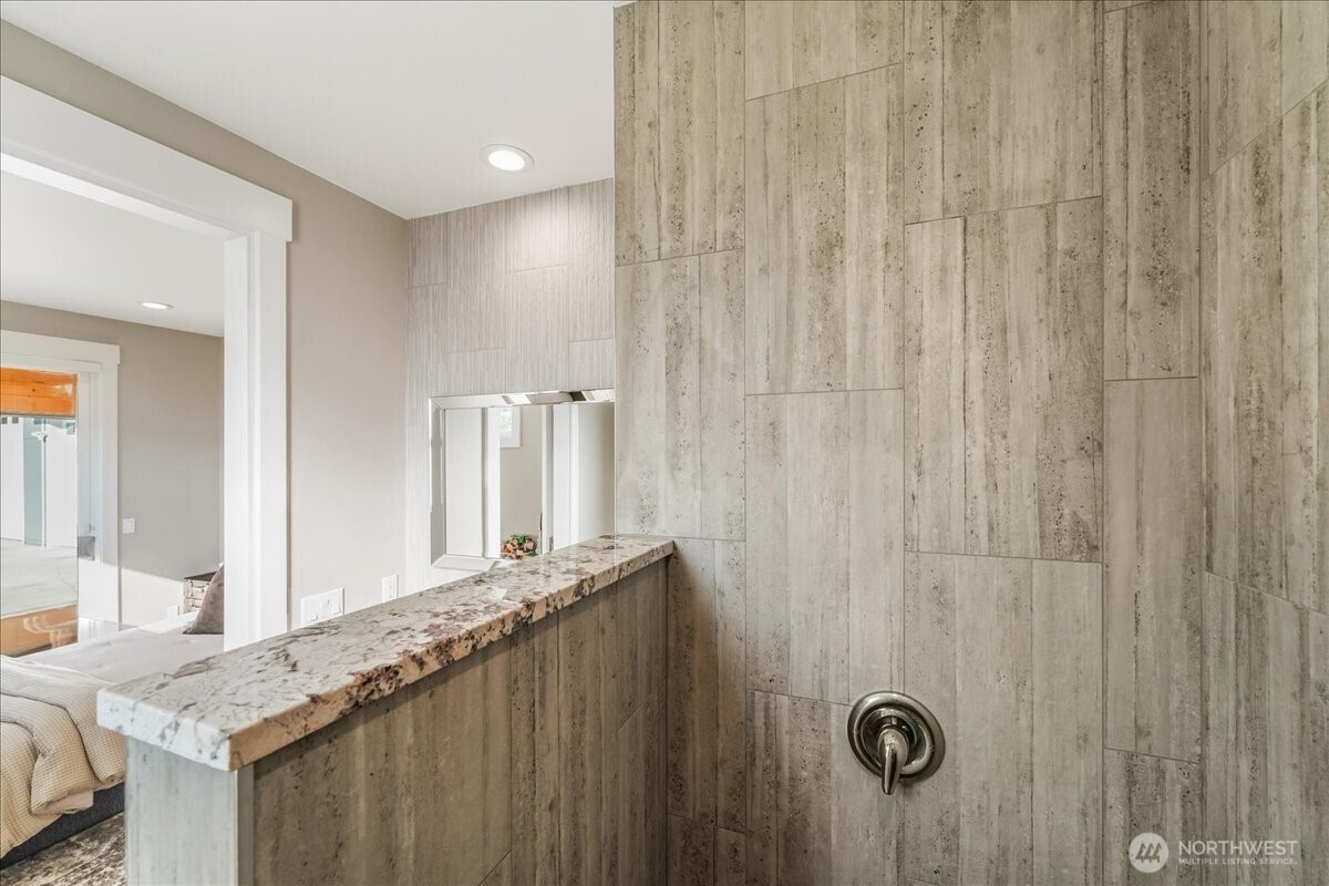 750 Lakeshore Drive Property Photo 24