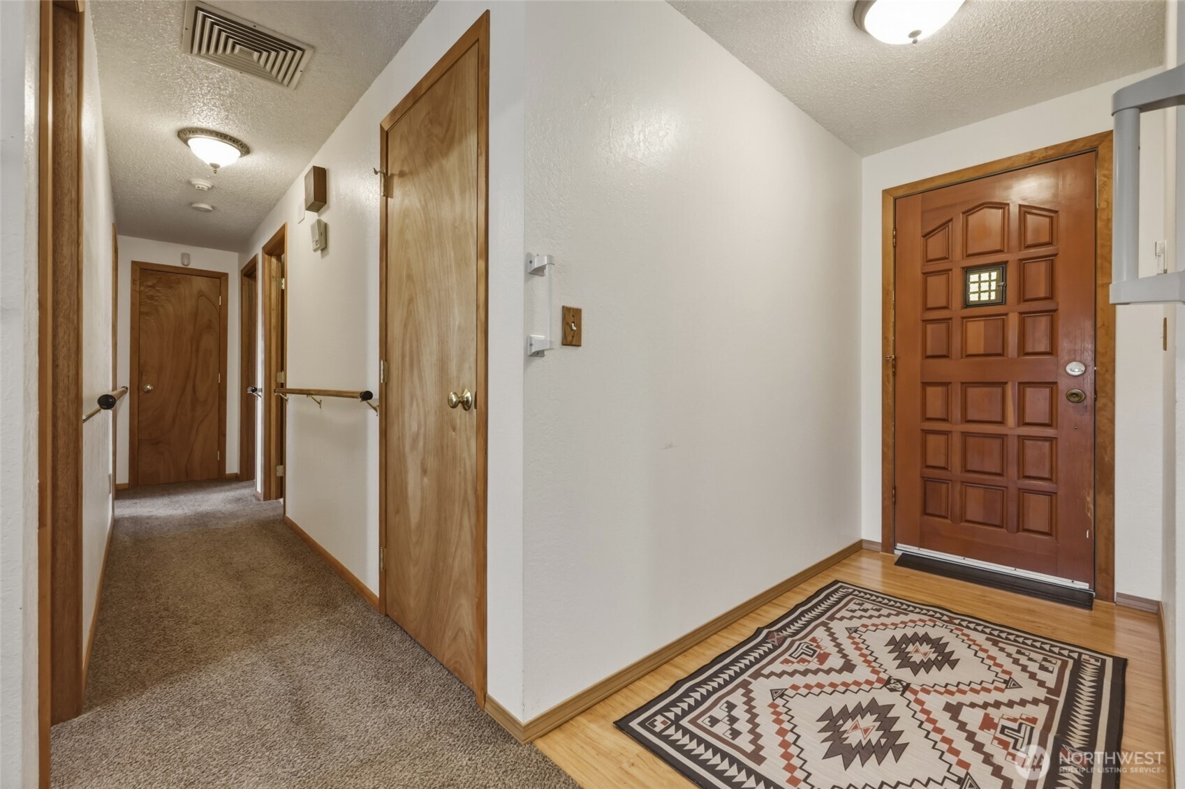 2421 Beaver Creek Drive Property Photo 2