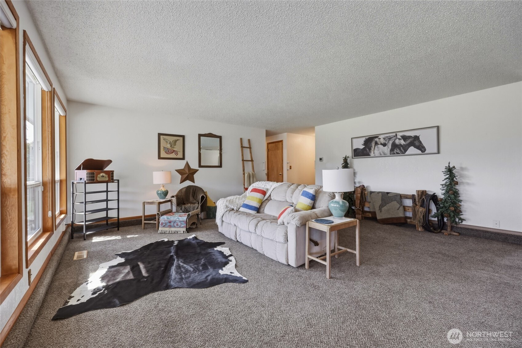 2421 Beaver Creek Drive Property Photo 6