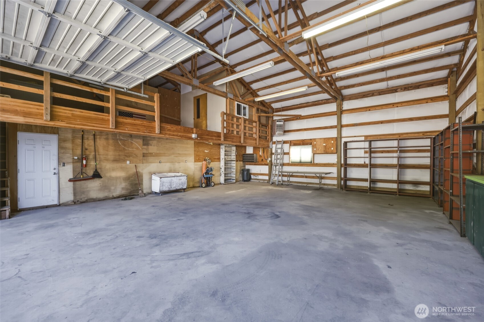 2421 Beaver Creek Drive Property Photo 28