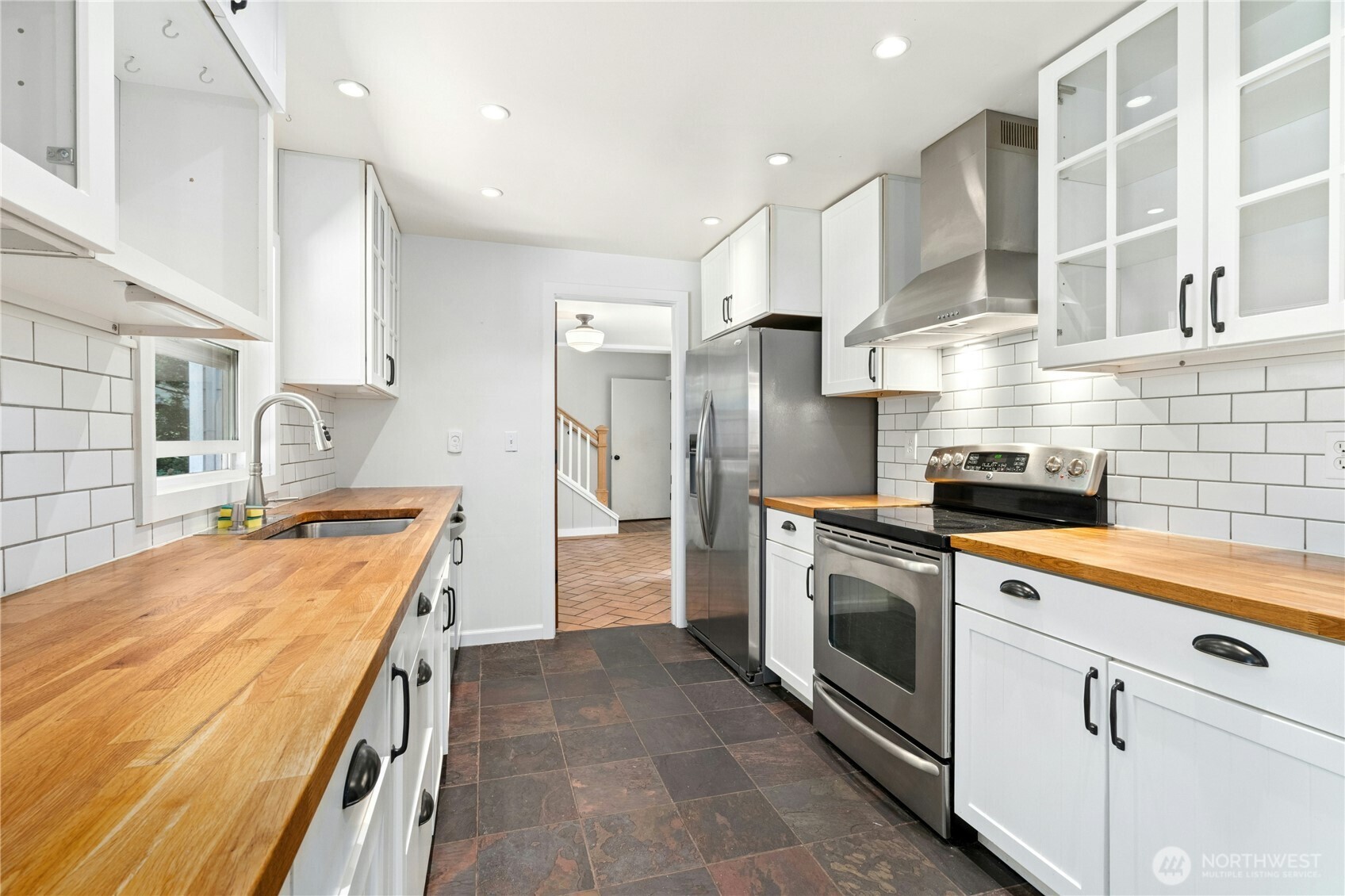 6311 216th Street Property Photo 10