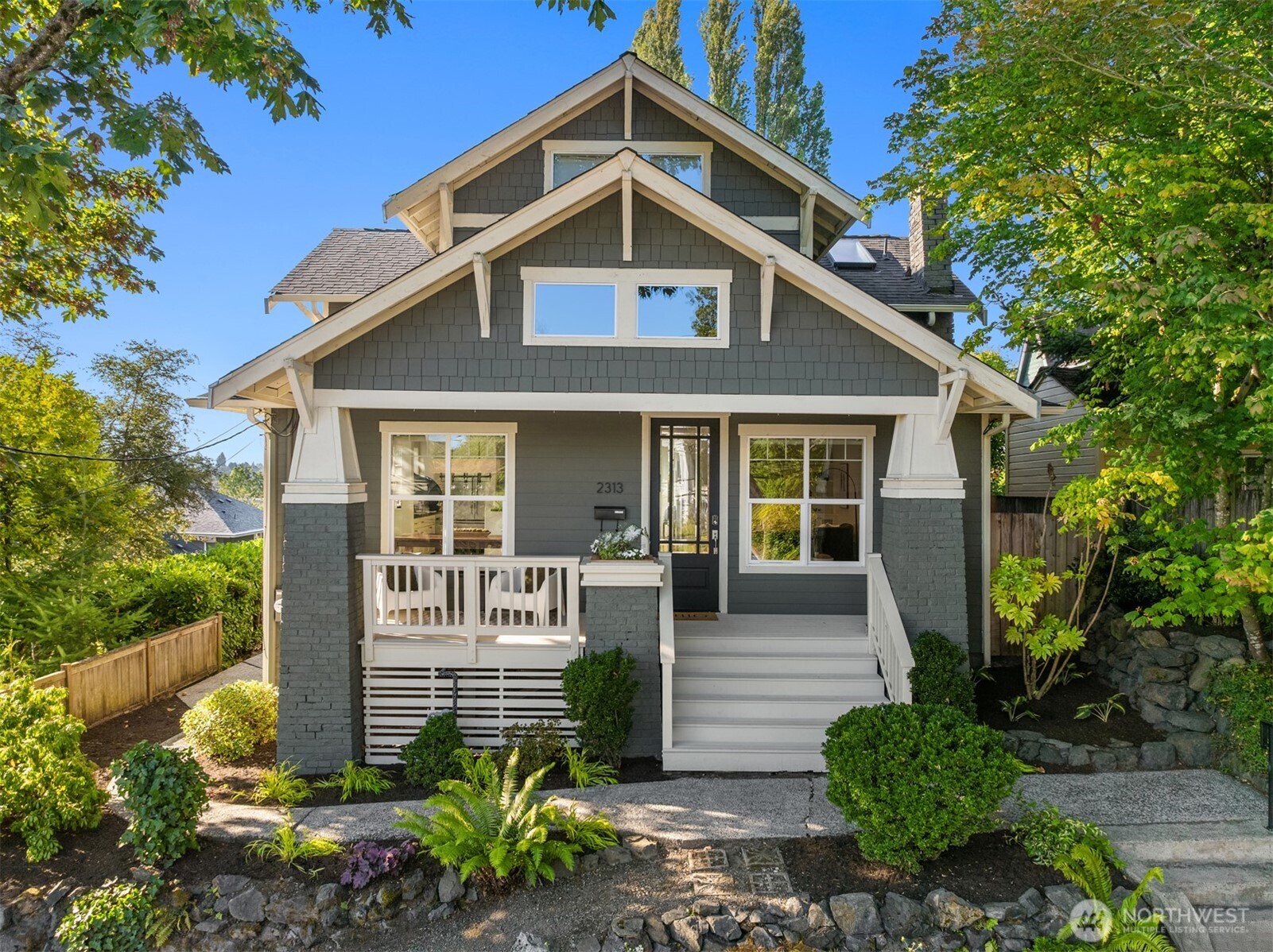 2313 E Mercer Street Property Photo 1