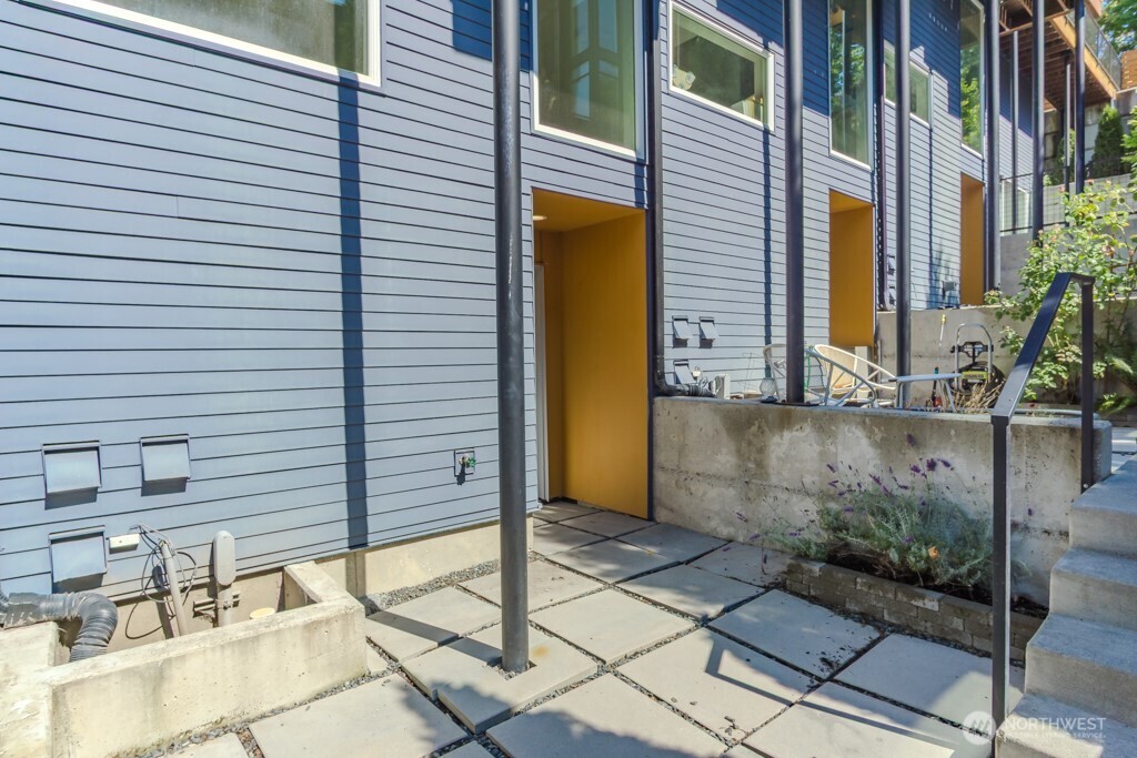 2513 13th Avenue E Property Photo 1