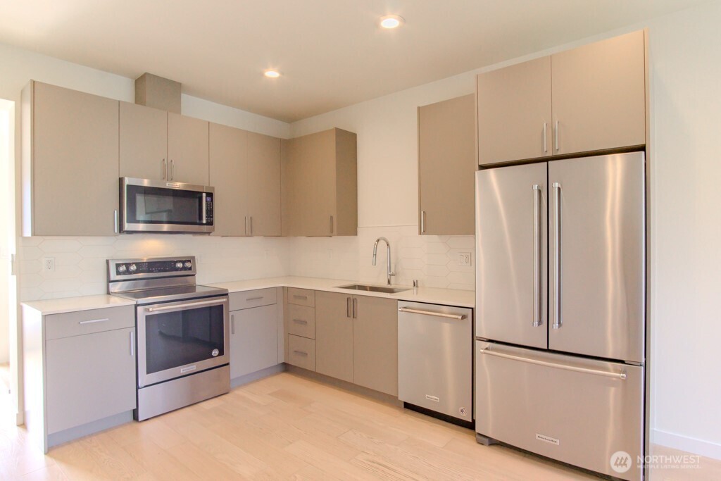 2513 13th Avenue E Property Photo 5