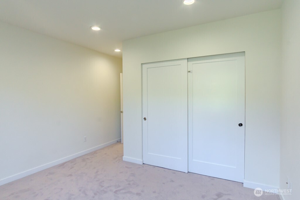 2513 13th Avenue E Property Photo 8