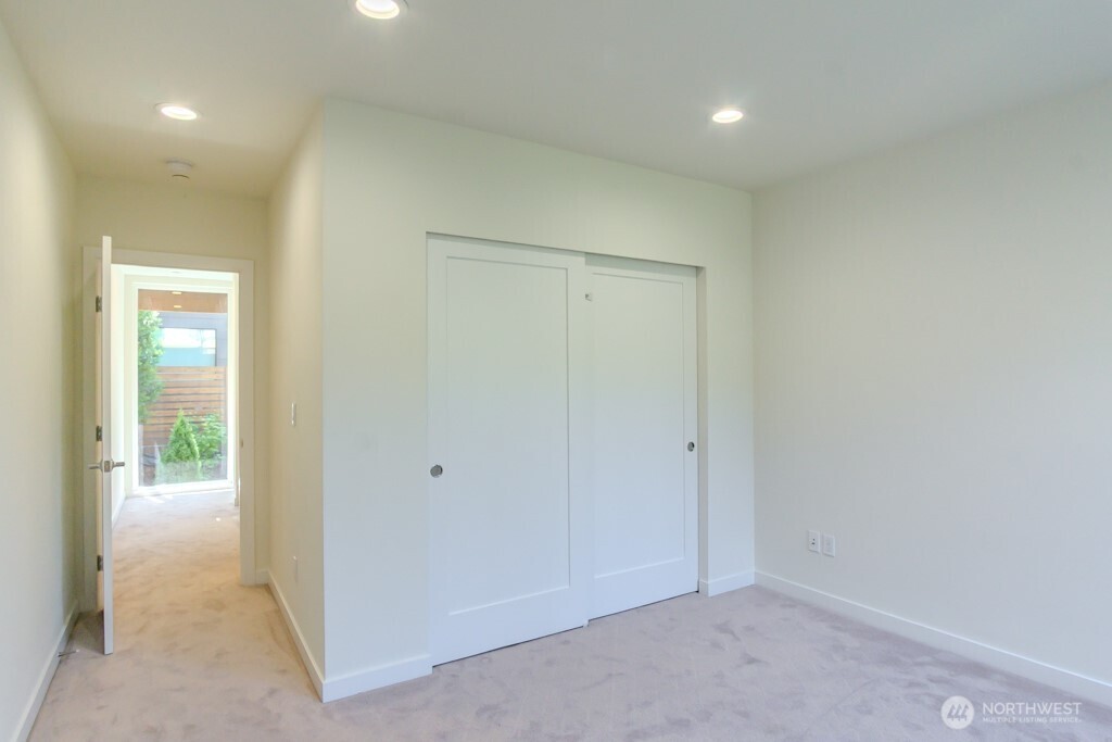 2513 13th Avenue E Property Photo 9