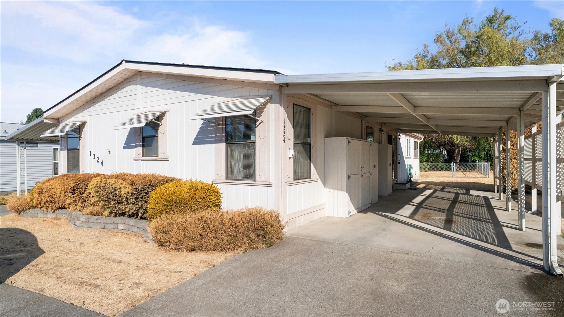 1324 Rancho Villa Drive Property Photo 3