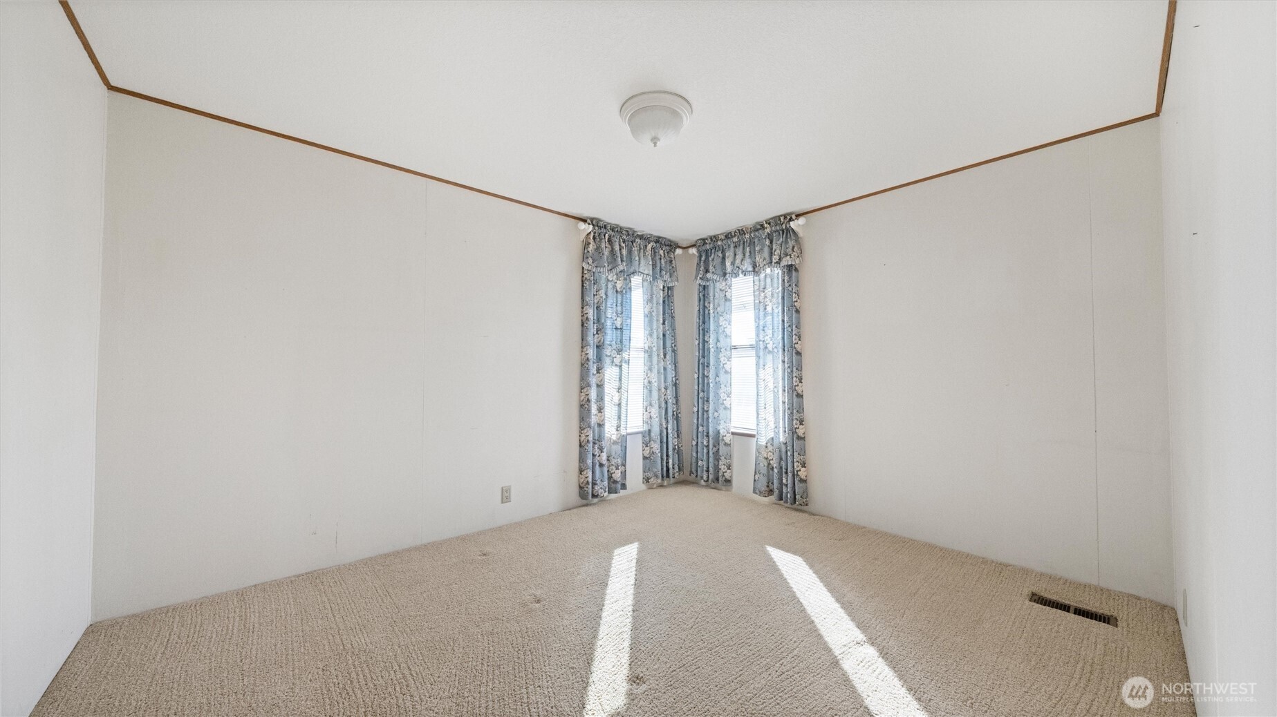 1324 Rancho Villa Drive Property Photo 9
