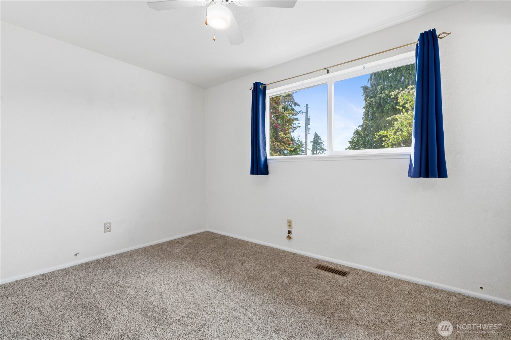 6225 S Huson Street Property Photo 12