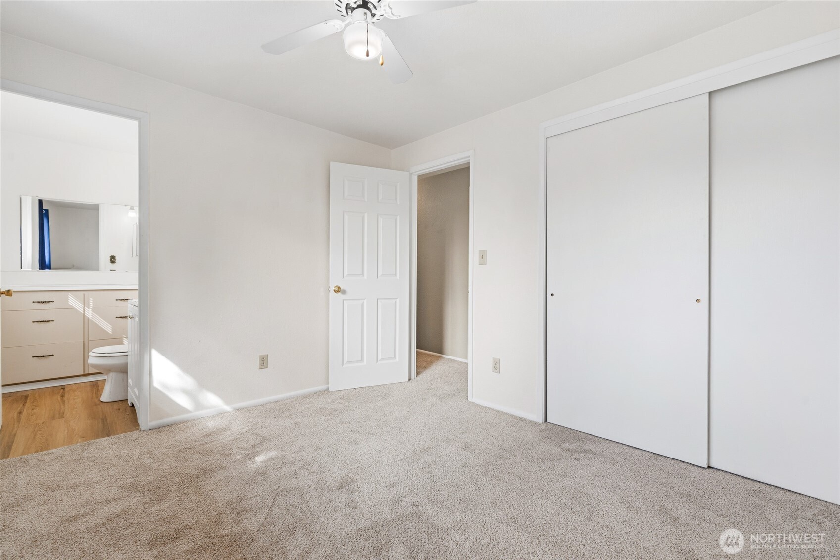 6225 S Huson Street Property Photo 14