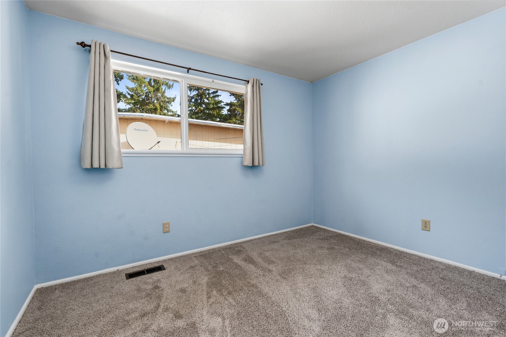 6225 S Huson Street Property Photo 18