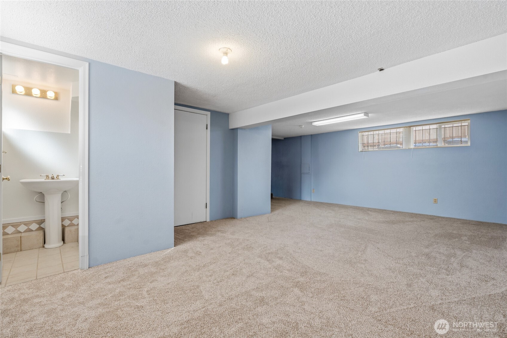 6225 S Huson Street Property Photo 27