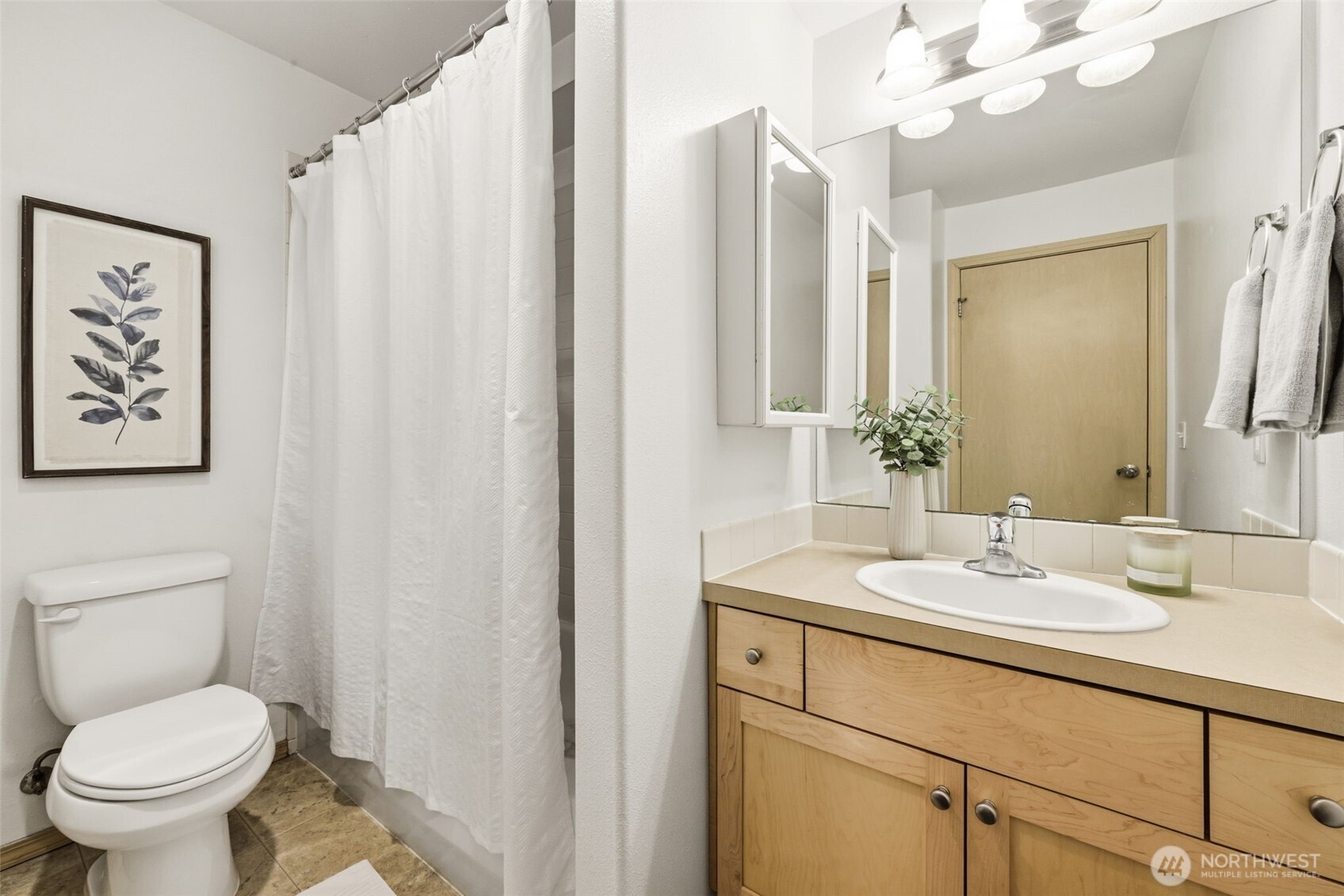 9057 Greenwood Avenue 102 Property Photo 10