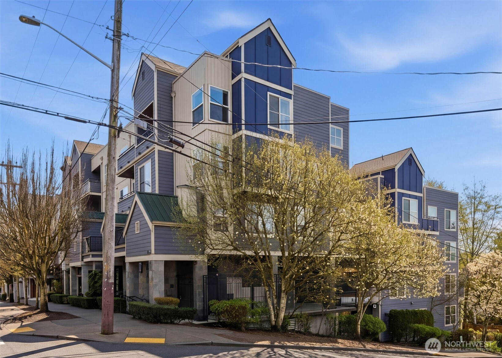 9057 Greenwood Avenue 102 Property Photo 18