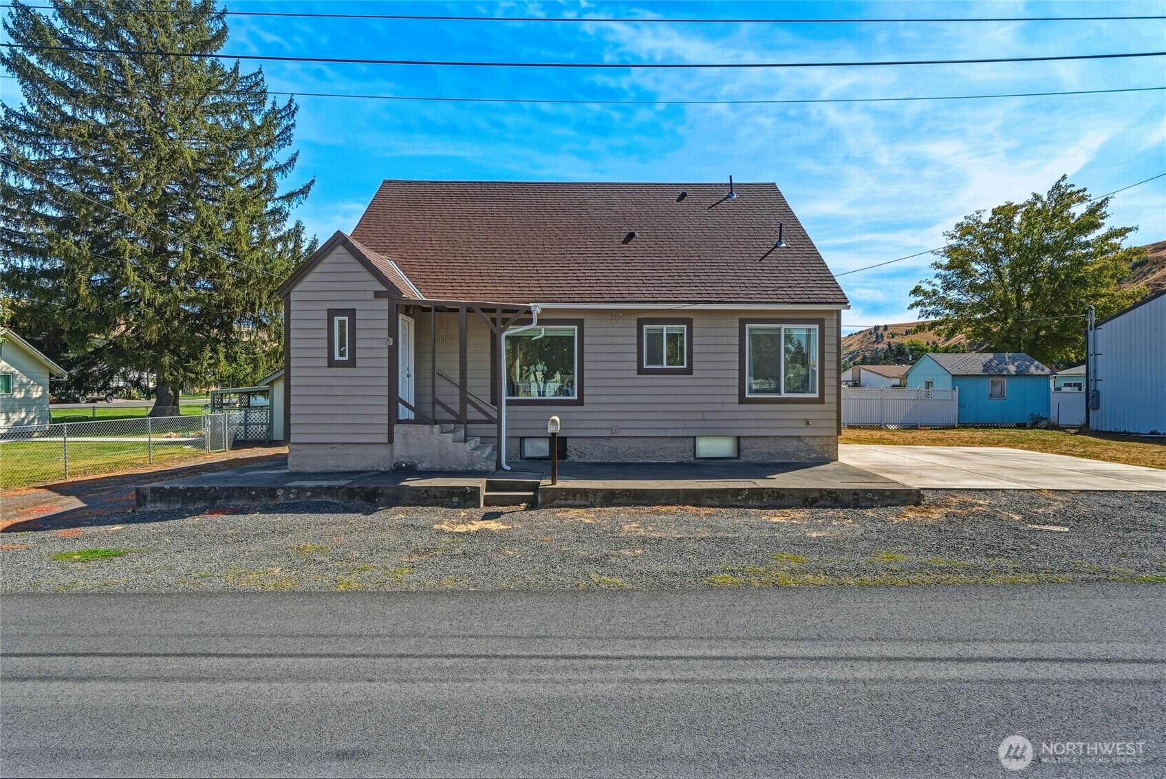 412 Pearson Street Property Photo 1