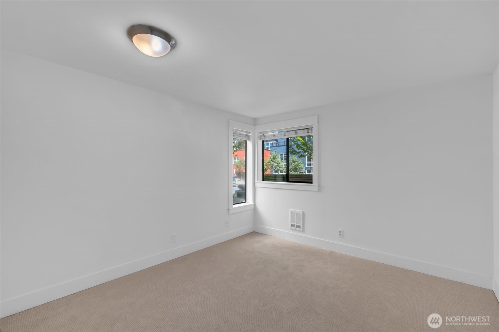 3401 Wallingford Avenue 210 Property Photo 12