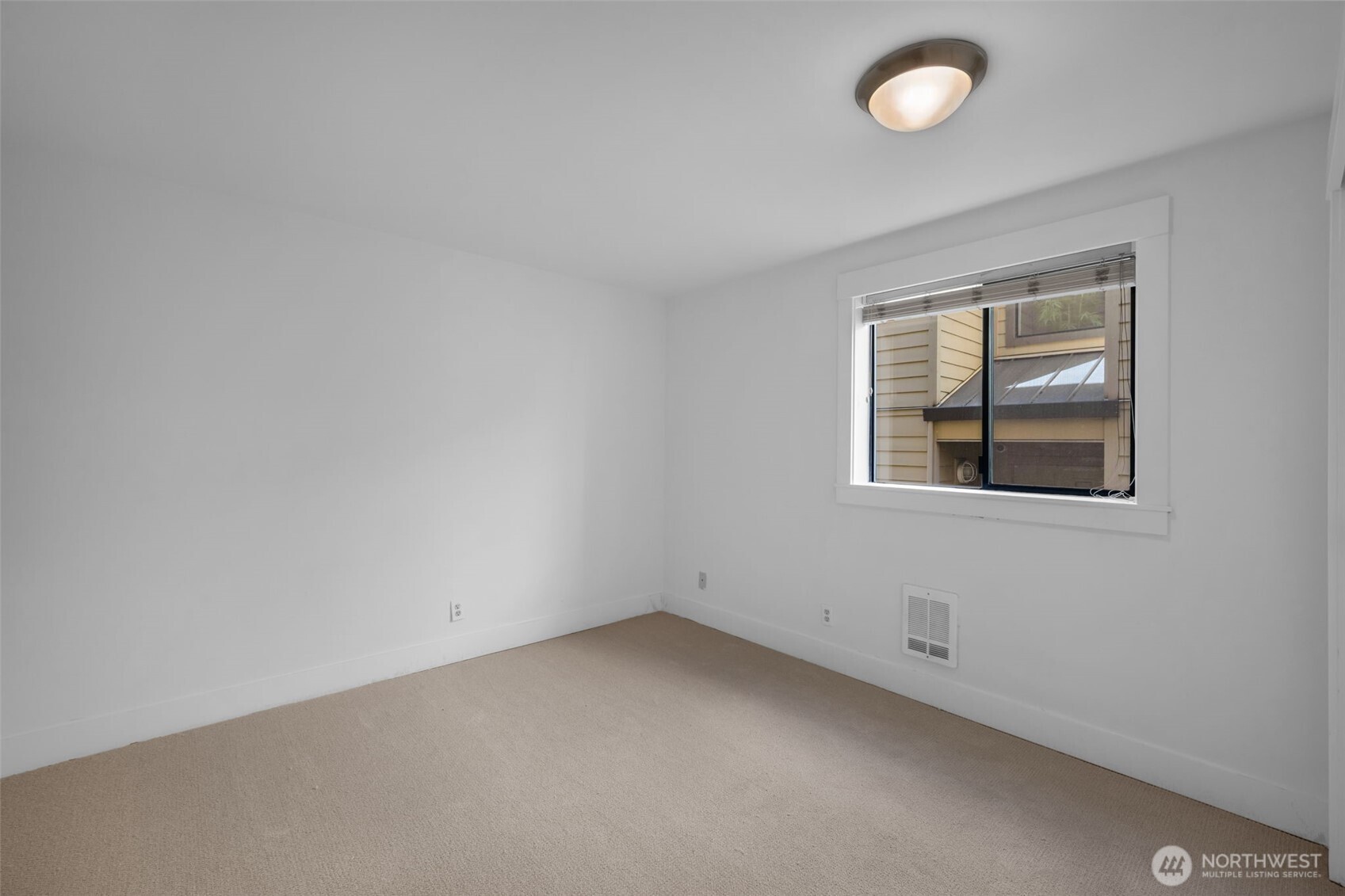 3401 Wallingford Avenue 210 Property Photo 13