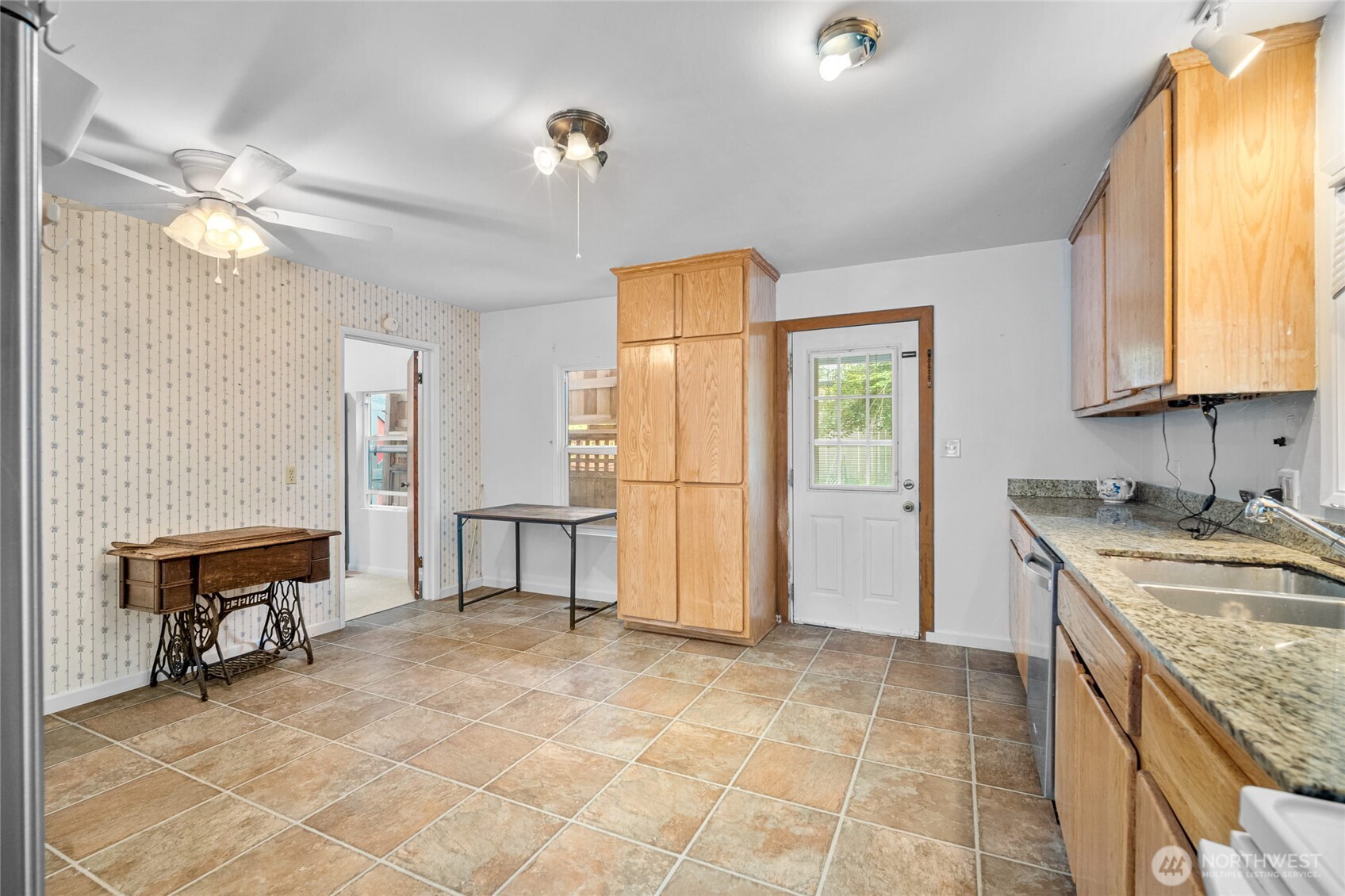 3403 Consolidation Drive Property Photo 5