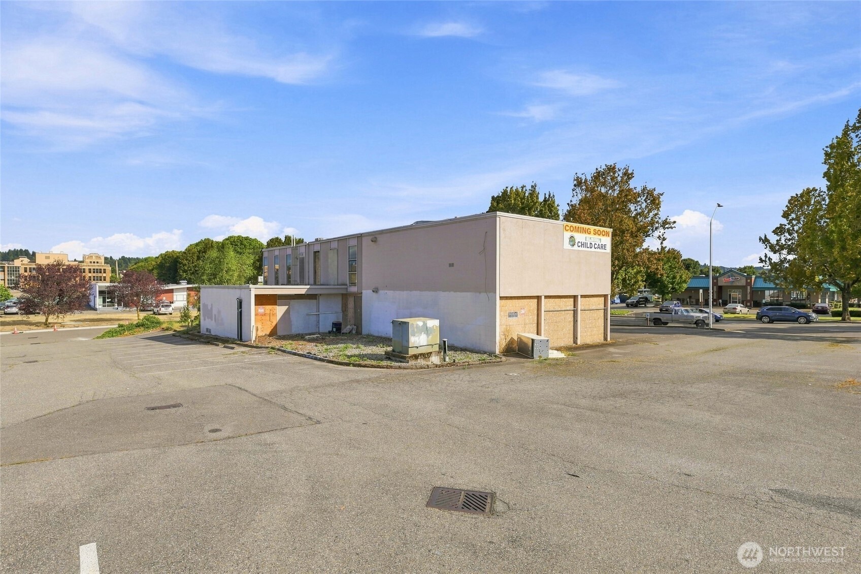 100 S 2nd Street Property Photo 4