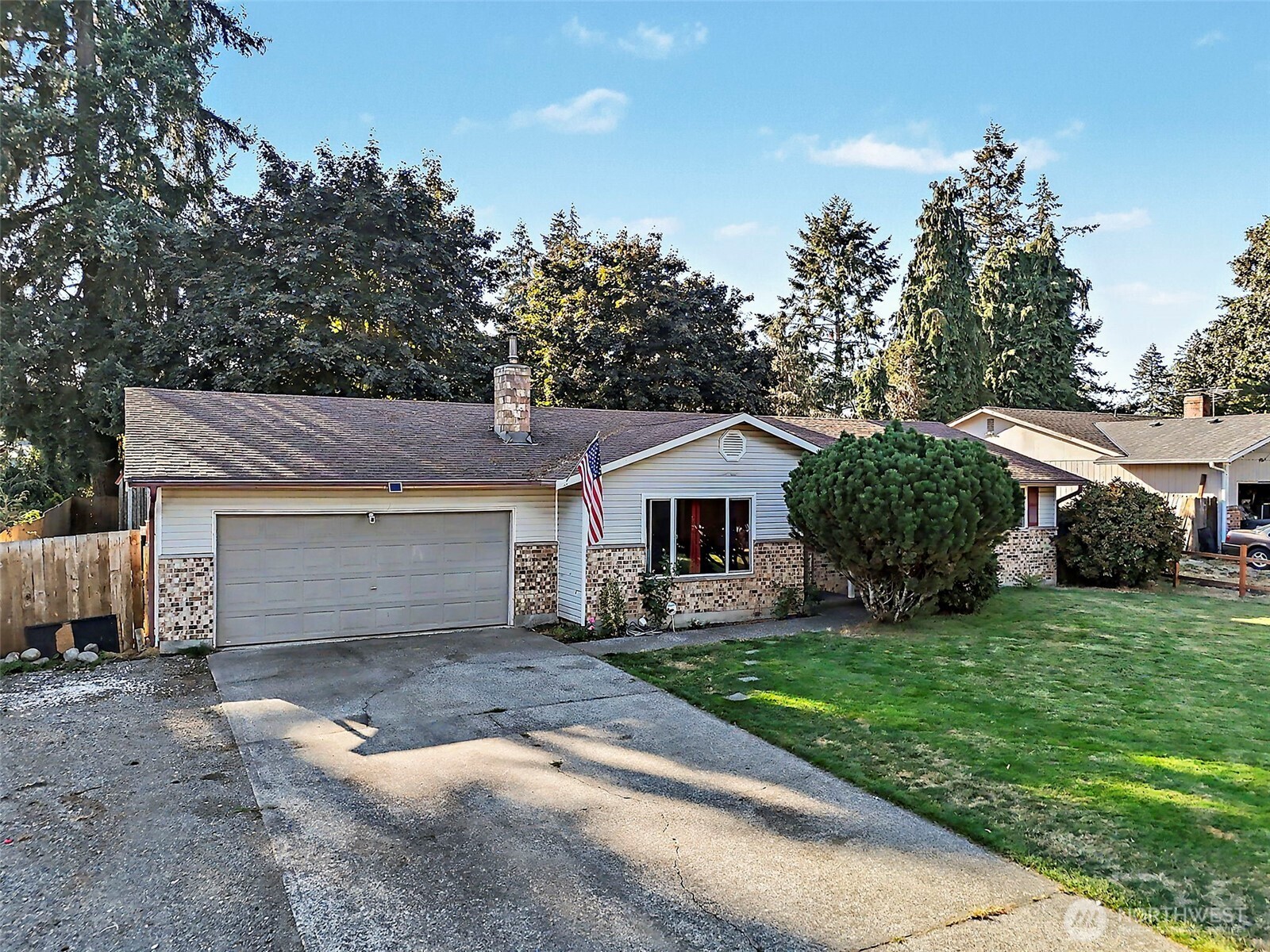 18620 9th Ave Court Property Photo 3