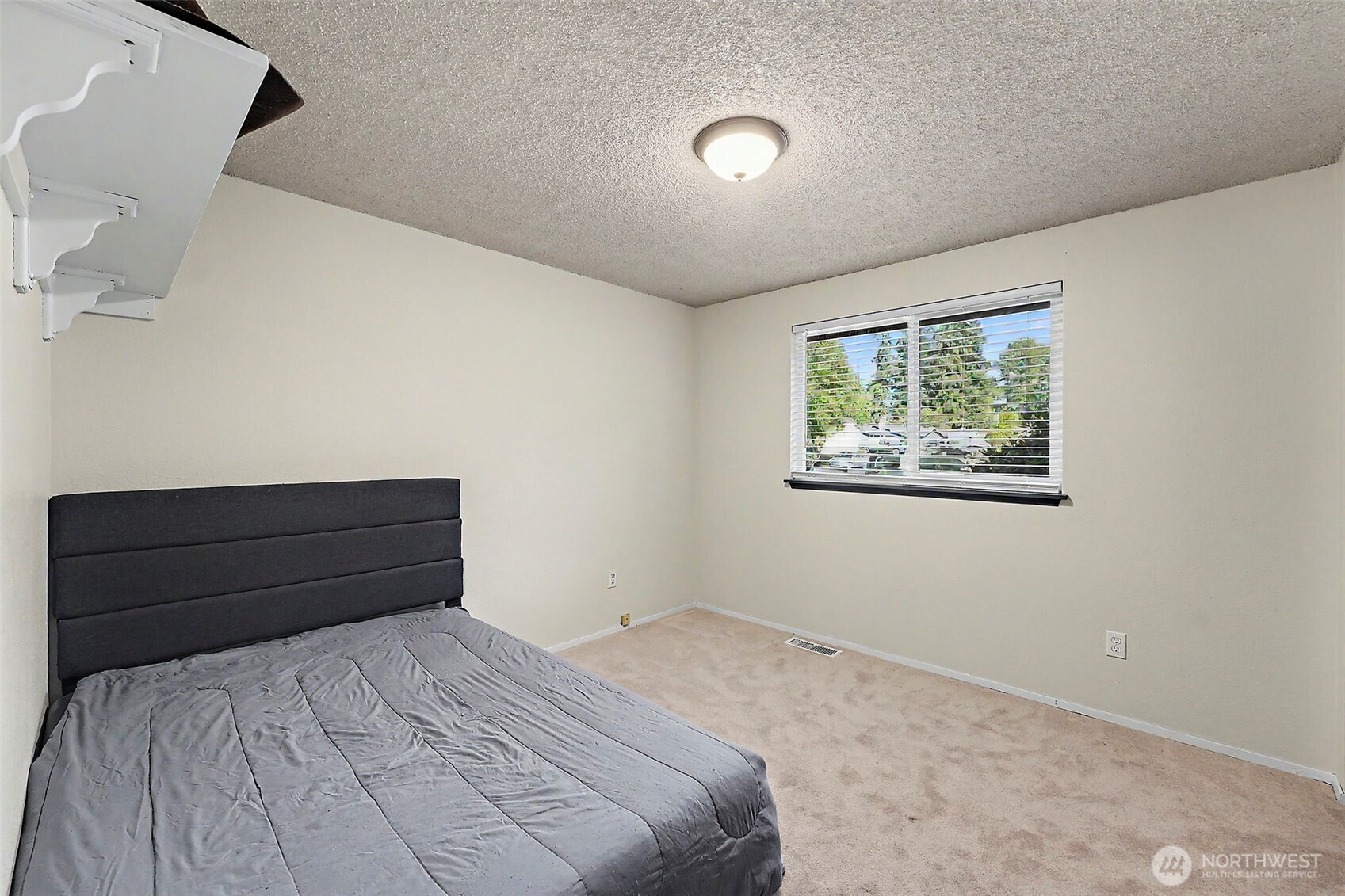 18620 9th Ave Court Property Photo 15