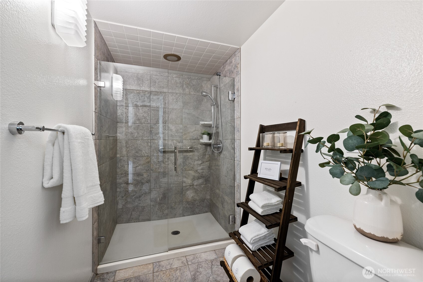 921 S 129th Street Property Photo 20