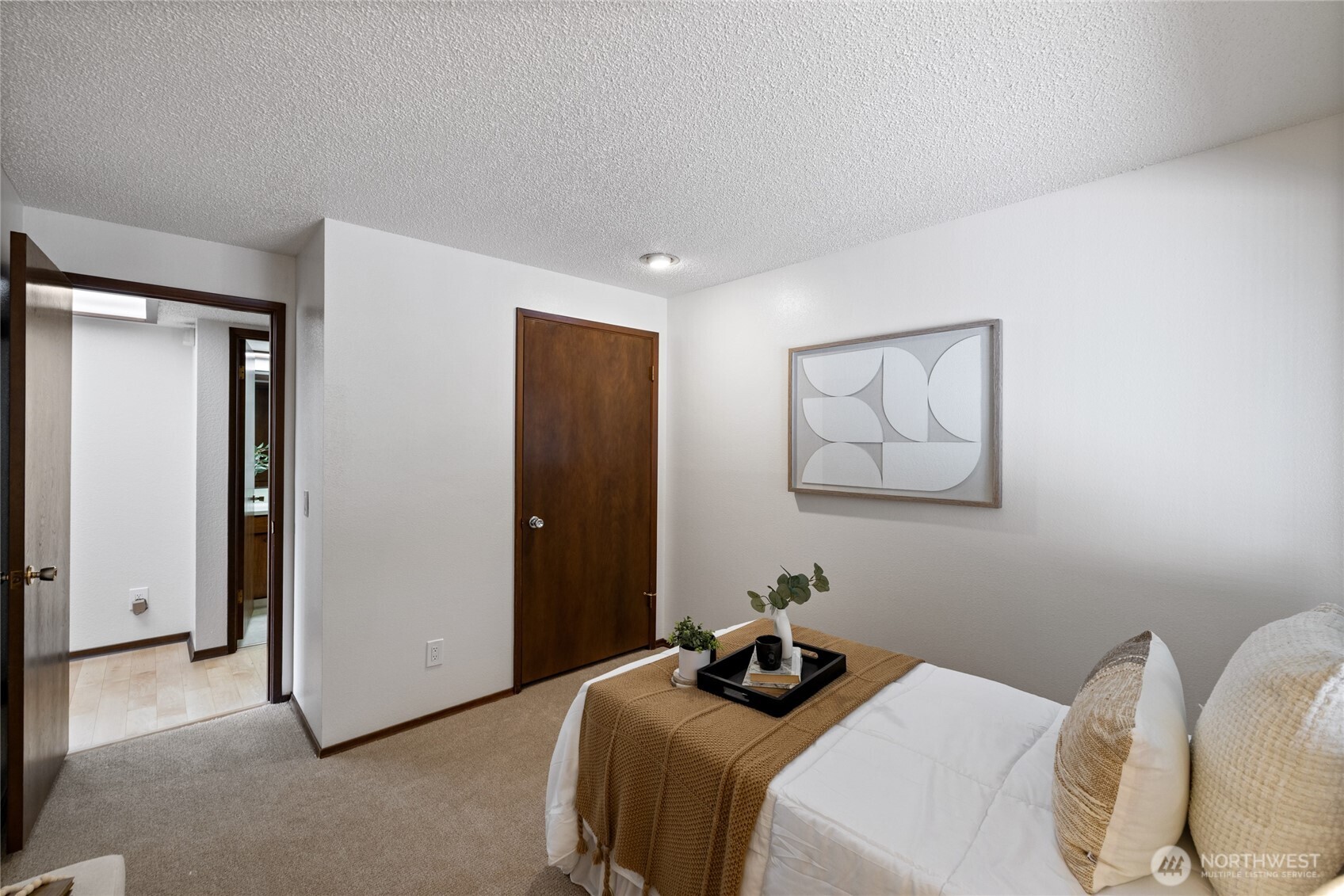 921 S 129th Street Property Photo 22