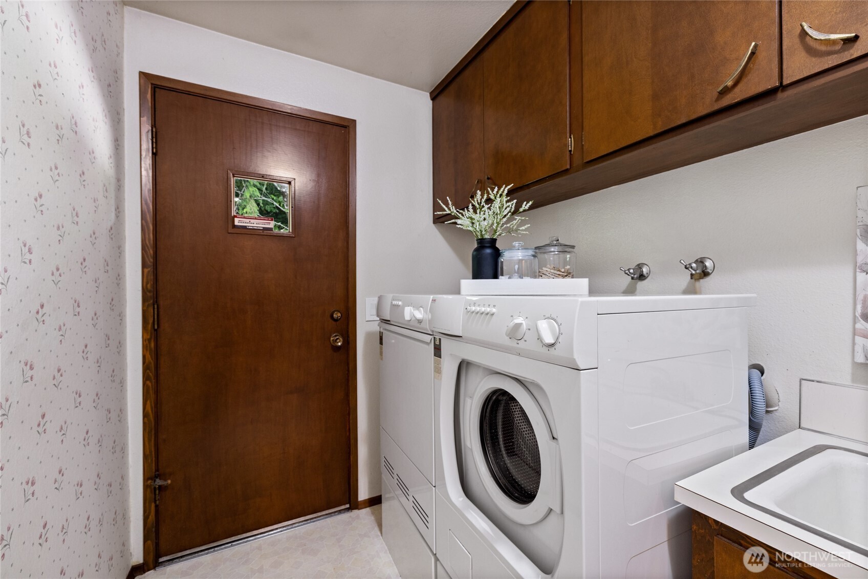 921 S 129th Street Property Photo 30