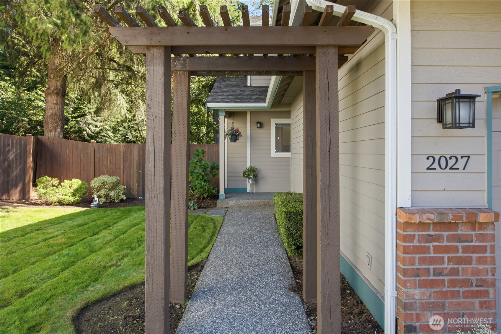 2027 187th Place Property Photo 2