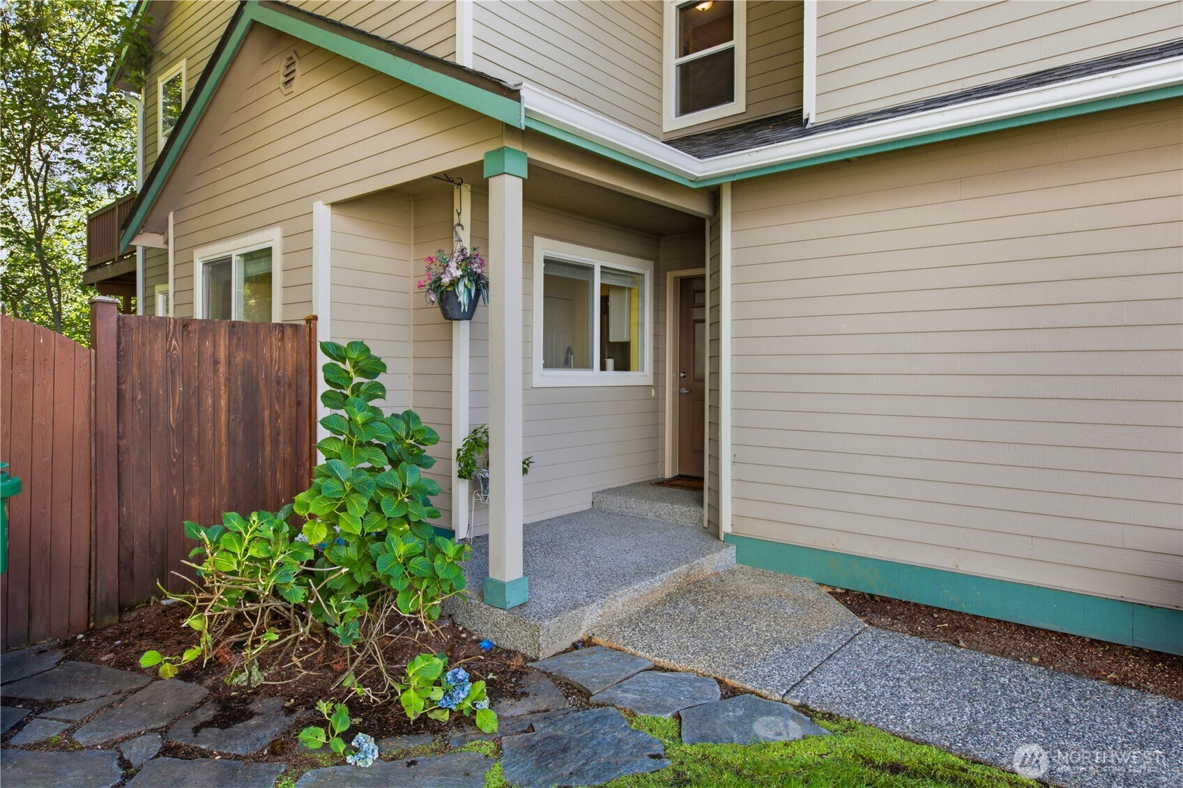 2027 187th Place Property Photo 3