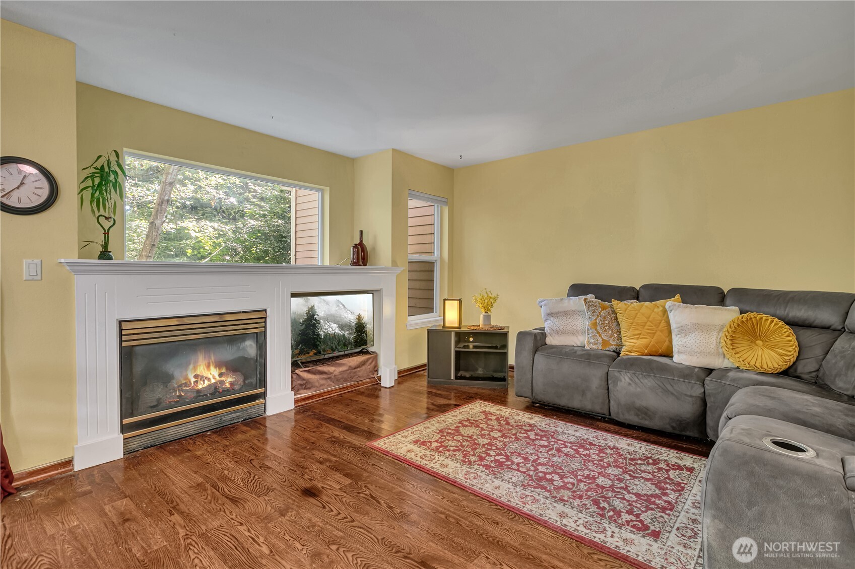 2027 187th Place Property Photo 5