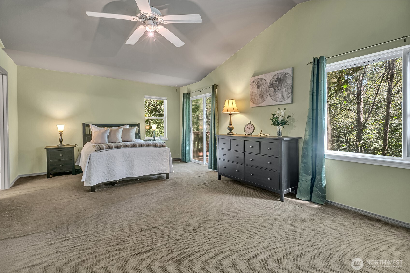 2027 187th Place Property Photo 16