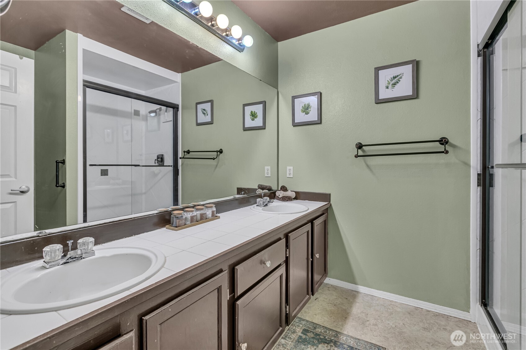 2027 187th Place Property Photo 19