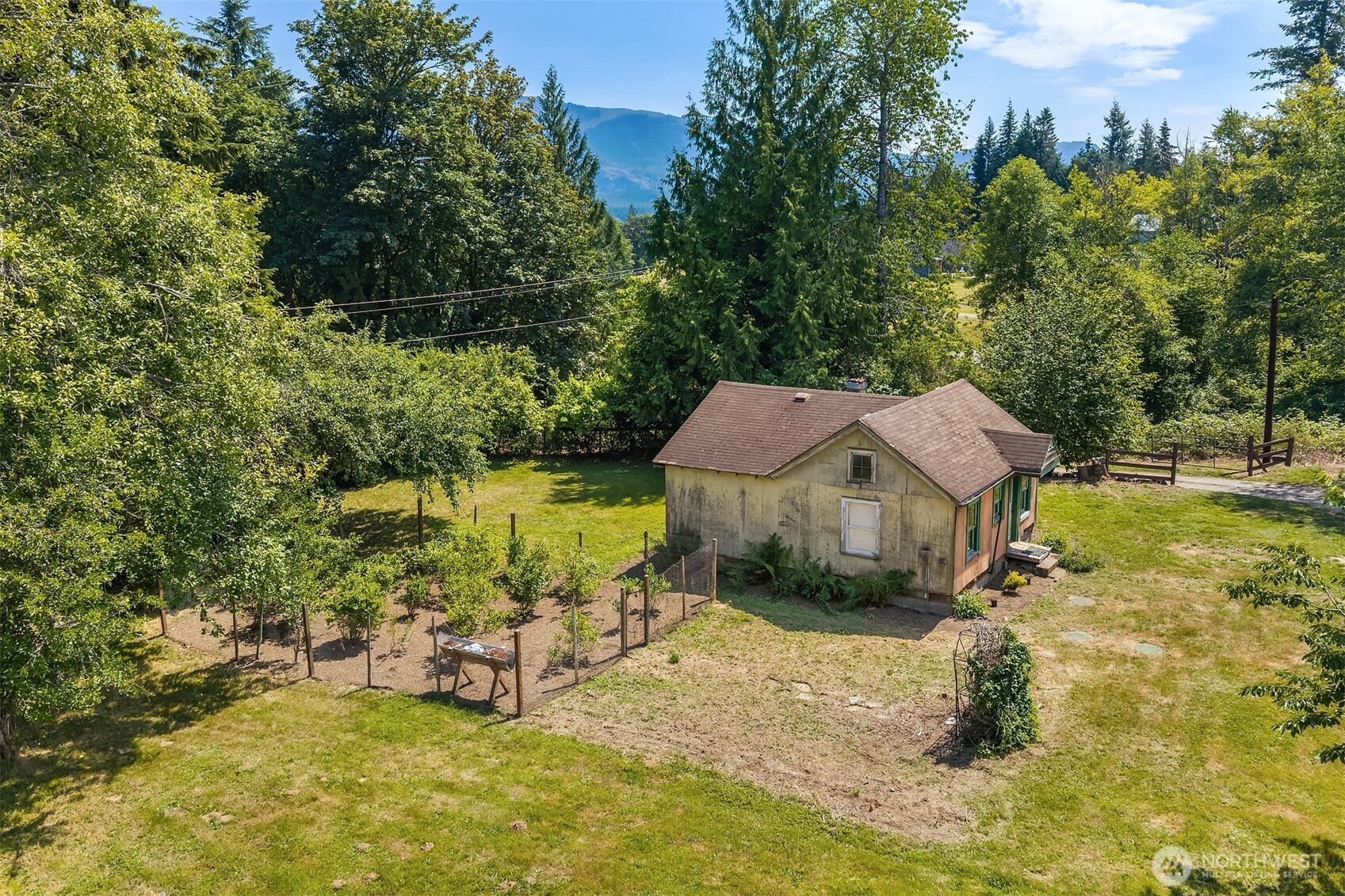 13728 Reiner Road Property Photo 34