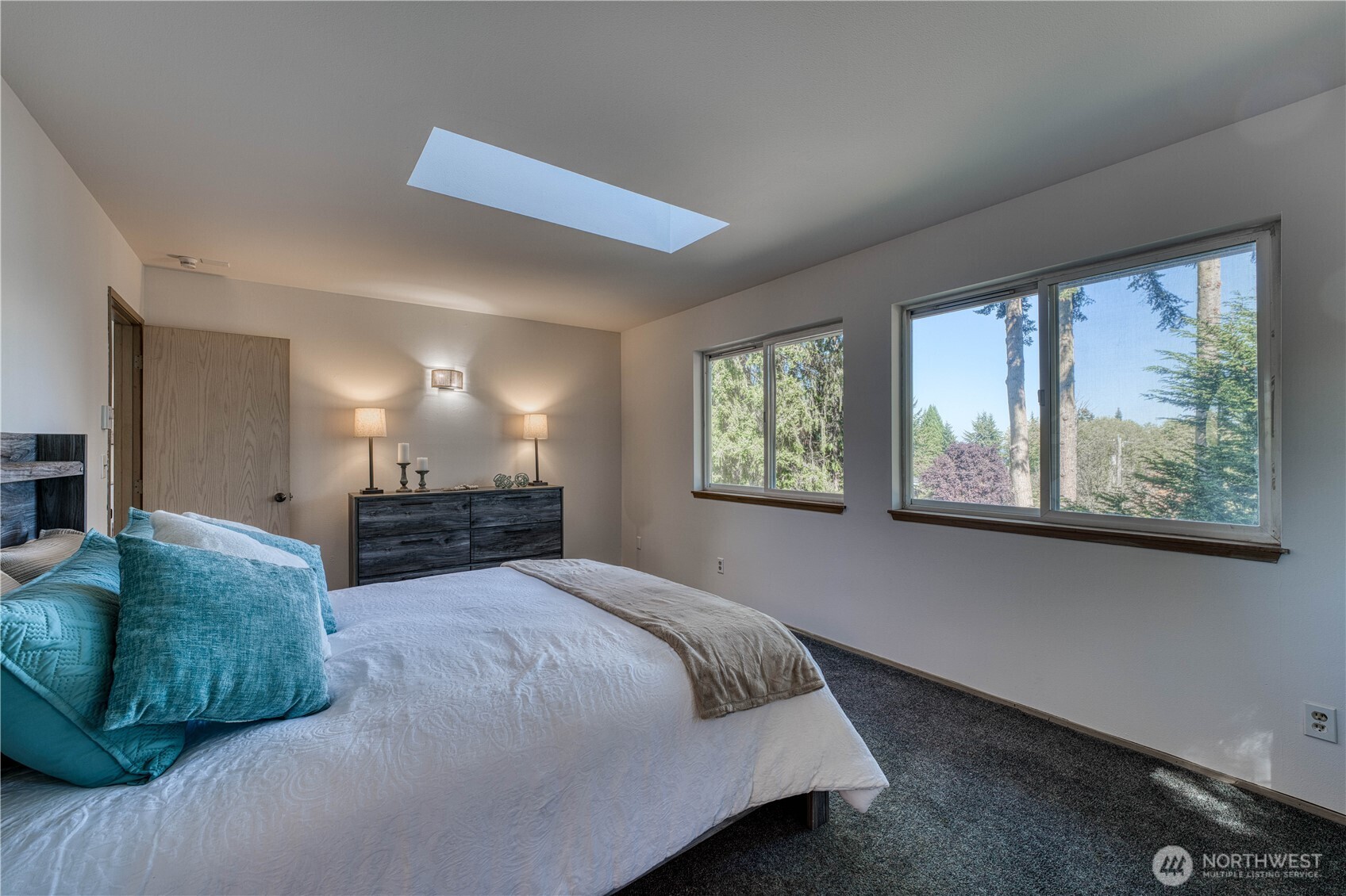 6736 Ne Admiralty Lane Property Photo 12