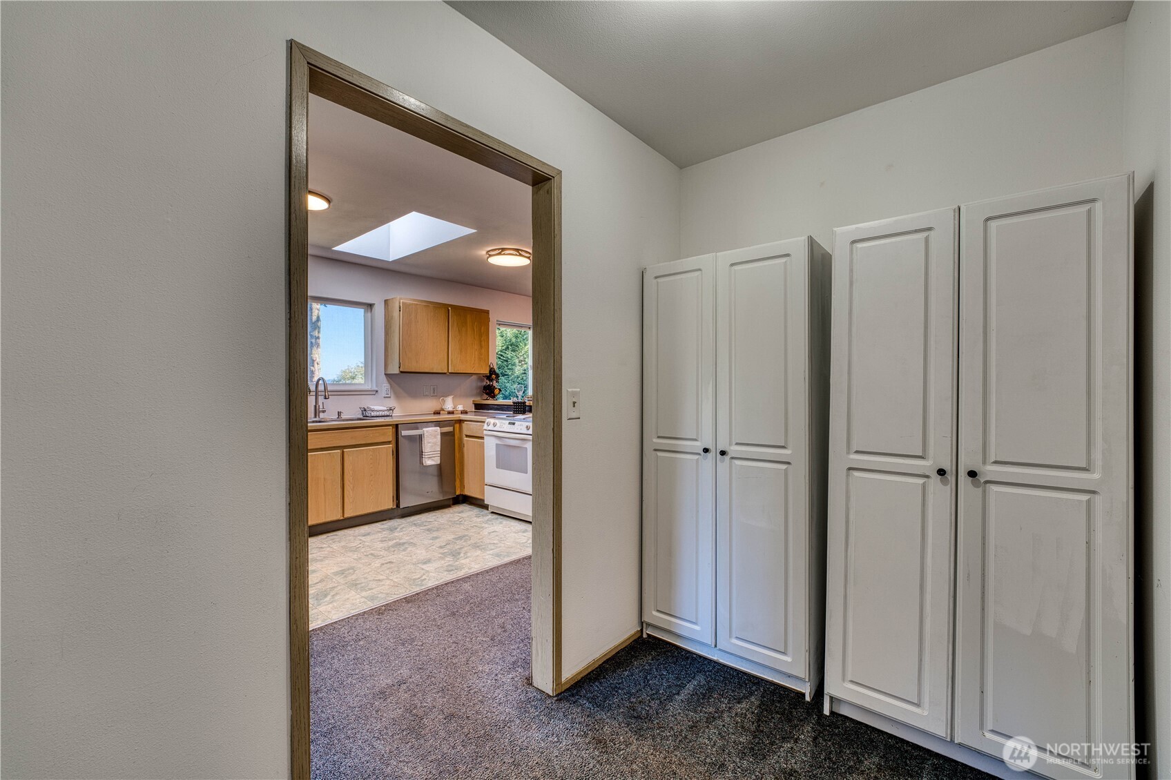 6736 Ne Admiralty Lane Property Photo 21
