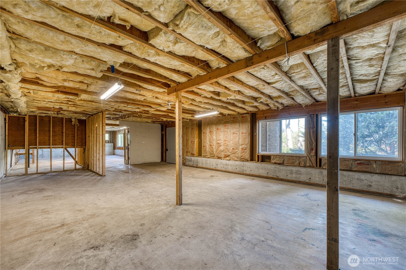 6736 Ne Admiralty Lane Property Photo 29