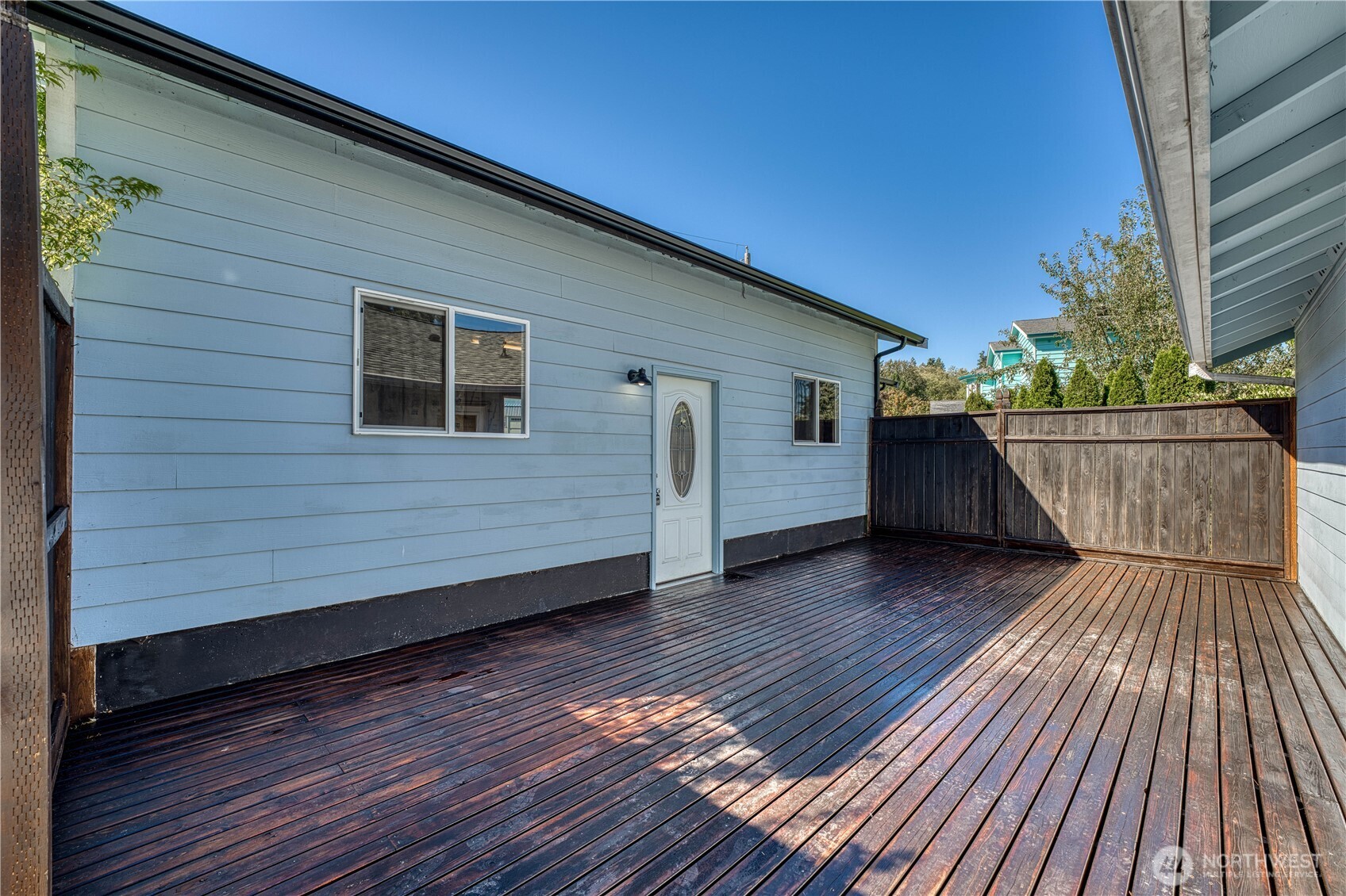 6736 Ne Admiralty Lane Property Photo 35