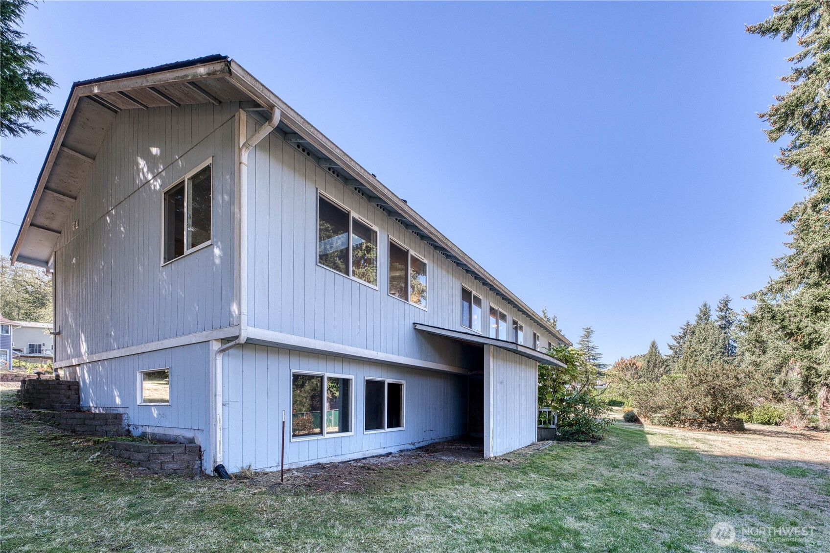 6736 Ne Admiralty Lane Property Photo 37