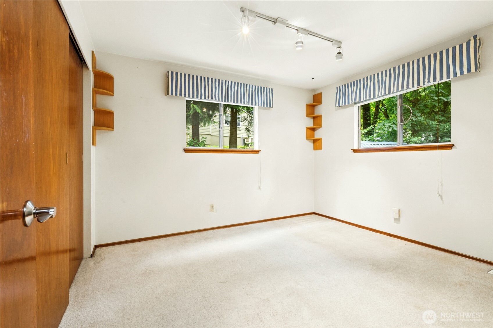 13816 Ne 137th Street Property Photo 11