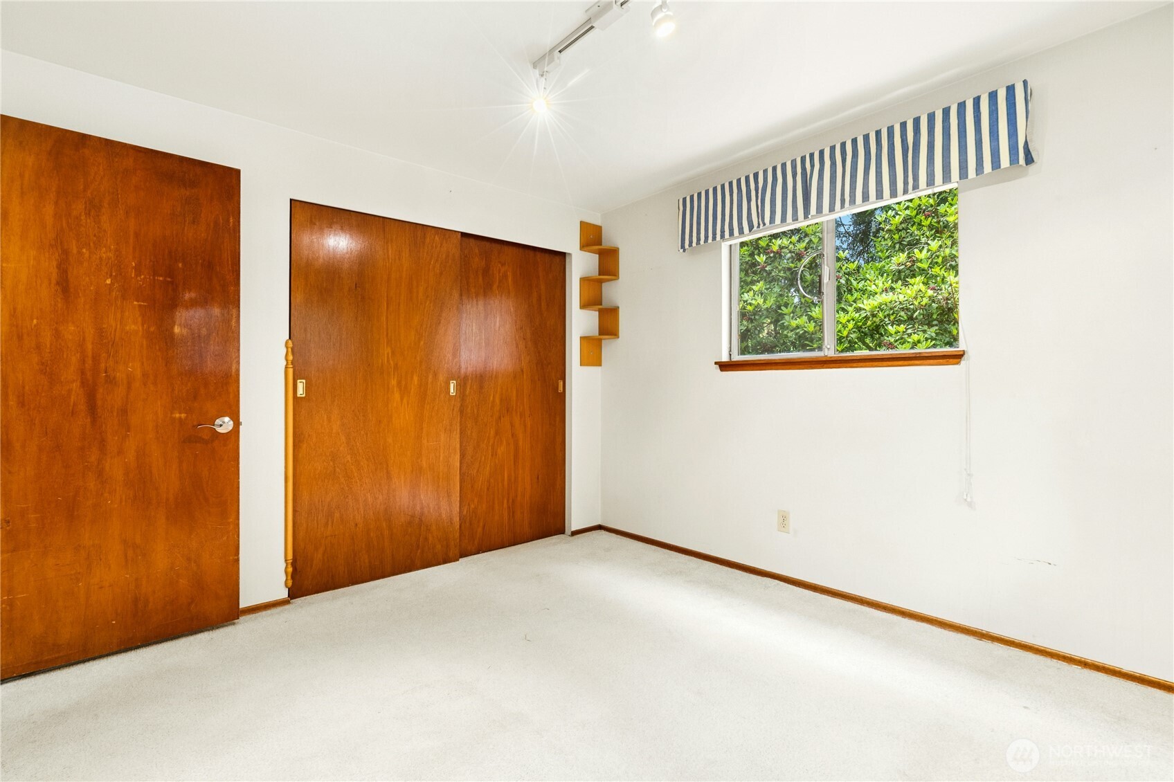 13816 Ne 137th Street Property Photo 12