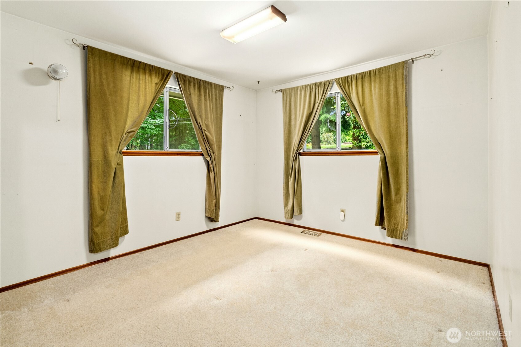 13816 Ne 137th Street Property Photo 13